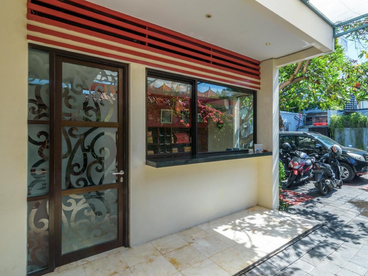 Bali Ginger Suites & Villa Seminyak  Exterior photo